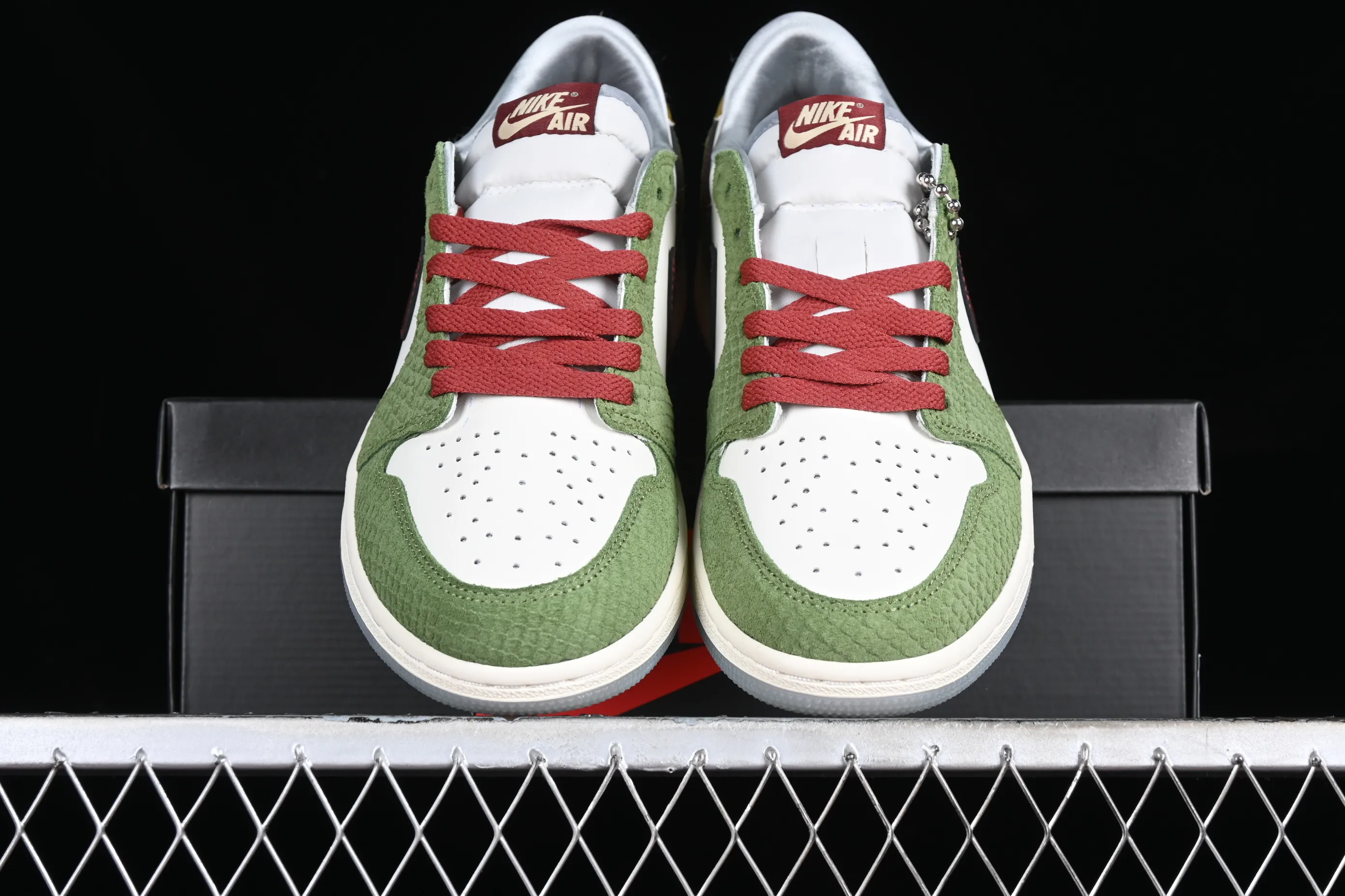 All categories Air Jordan Jordan series basketball shoes Air Jordan 1 Low Pure original Air Jordan 1 Low CNY "Year of the Drago" AJ1 Qiao 1 Year of the Dragon Limited Qinglong low-top cultural casual sneakers FN3727-100